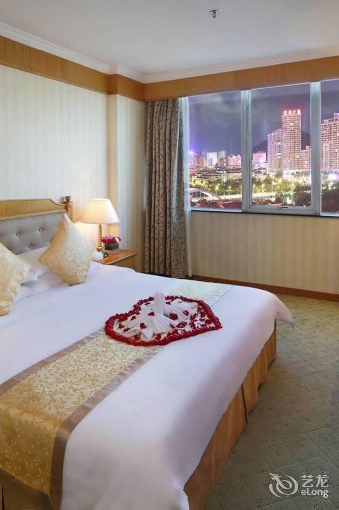 Guoxi Hotel Sanya Buitenkant foto